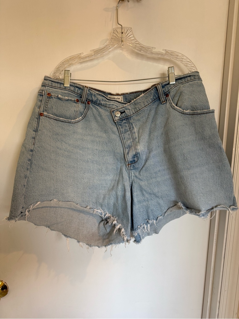 Abercrombie high rise dad denim jean shorts with fray hem